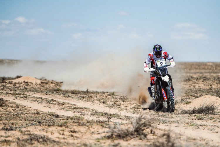 HERO MOTOSPORTS TEAM RALLY COMPLETES ANOTHER STAGE OF SILKWAY RALLY WITH A STRONG RESULT .
