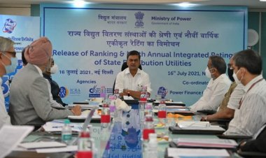 Shri RK Singh, Hon’ble Union Power Minister releases “Ranking & 9th Integrated Rating of State Power Distribution utilities” Report .