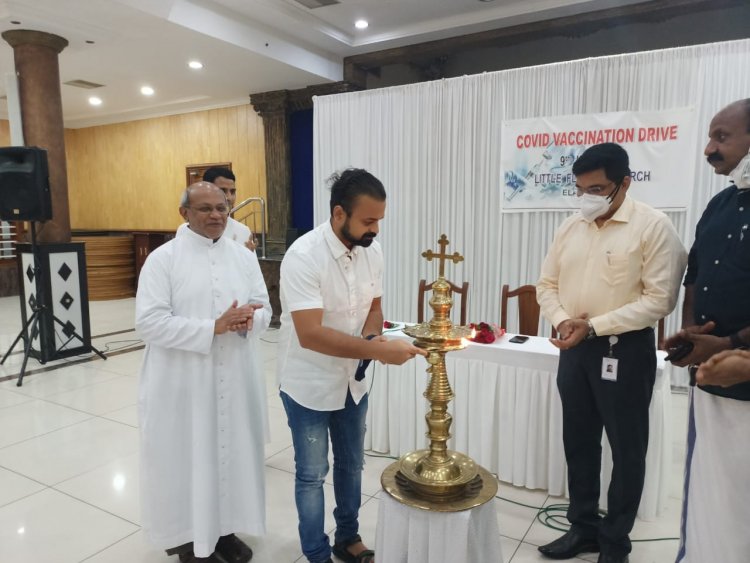 Actor Kunchacko Boban inaugurated a vaccine drive at Little Flower Church Elamkulam in association with Aster medicity.