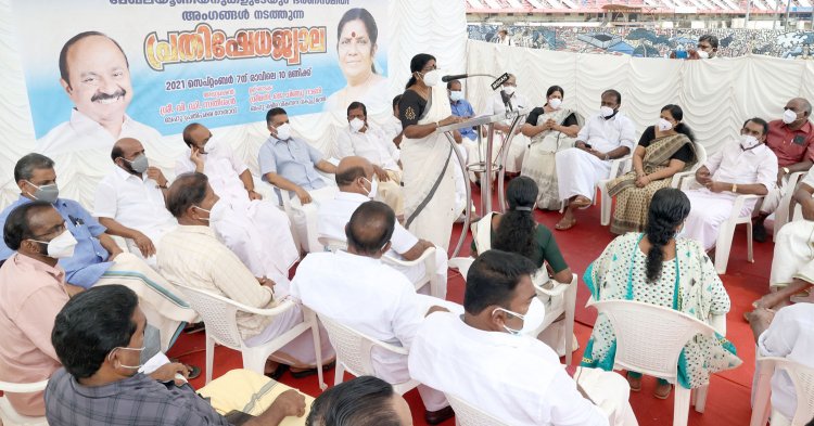 Govt, Oppn in Kerala join hands against Centre’s move to tax milk co-ops Resolution to be brought in Assembly: says Dairy Minister.