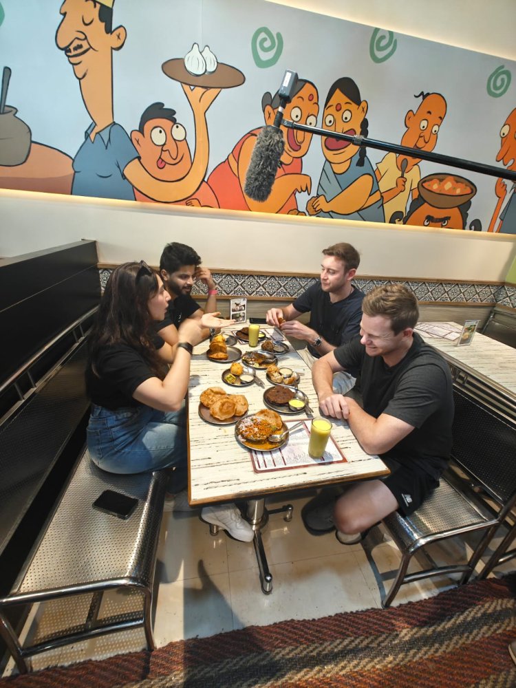 AAMCHI MUMBAI WELCOMES CRICKET LEGENDS STEVE SMITH AND STUART BROAD THANKS TO STAR SPORTS’ STAR NAHI FAR INITIATIVE